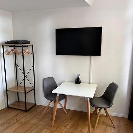 Zentrales Apartment Mit Parkplatz Хокенхайм Екстериор снимка