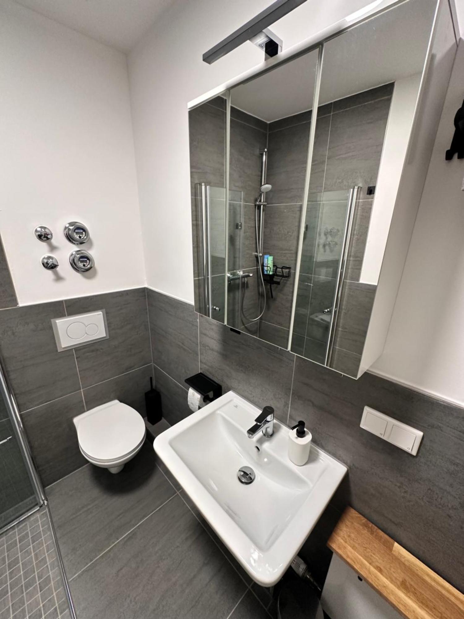 Zentrales Apartment Mit Parkplatz Хокенхайм Екстериор снимка